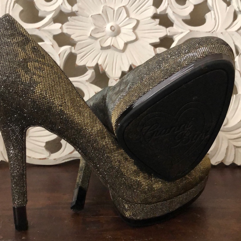 Metallic Pumps - Picture 3 of 5